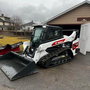 Nouvelle Chargeuse Compacte Bobcat T66 avec Option Cabine Deluxe, Moteur, Roulement, Boîte de Vitesses, Performances Robustes - Product Image 2