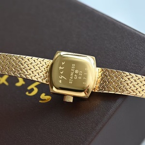 Reloj Mini Gold para Mujer con Movimiento SEIKO, Caja Cuadrada de Latón de Lujo, Correa de Acero Inoxidable con Incrustaciones de Diamantes - Product Image 4