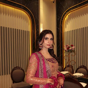 Nuevo Conjunto de Vestido Anarkali de Seda Fendy de Diseñador con Bordado de Zari y Hilo, Anarkali y Pantalón, y Dupatta de Georgette con Estampado Digital - Product Image 1