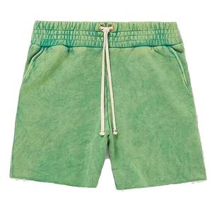 Pantalones cortos ligeros de felpa francesa con presillas transpirables en el interior, que ofrecen comodidad y estilo para el uso diario. - Product Image 1