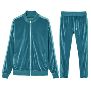 Conjunto Deportivo RTS Umer para Hombre, Diseñado por Antom Enterprises - Product Image 1