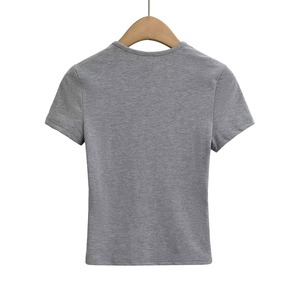 เสื้อยืดแขนสั้นผู้ชาย คอกลม สีพื้น ผ้าถัก ทรงปกติ สไตล์ลำลอง สีเทา สีแดงเบอร์กันดี สีม่วง สีขาว สีดำ - Product Image 3
