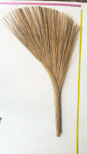 Escoba de Fibra de Coco Asiática con Mango Largo de Madera, Escoba Ecológica para Barrido en Húmedo, Calidad Premium, Vietnam - Product Image 4