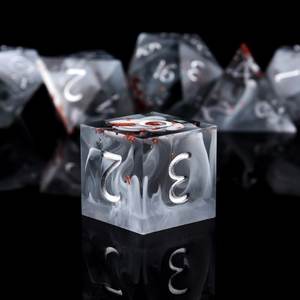 Juego de Dados Poliédricos de Resina Hechos a Mano de Primera Calidad - 7 Piezas, Dados Duraderos, Ecológicos y Equilibrados para Juegos de Rol y de Mesa Tradebyd - Product Image 1