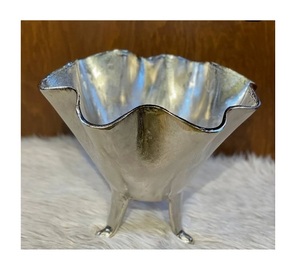 Bol à fruits de qualité supérieure en aluminium couleur argent, bol de service pour chocolat au design admirable, forme ronde, bol à collations - Product Image 1