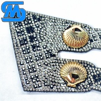 Material para Sandalias de Mujer con Adorno de Concha Dorada y Lazo Personalizado con Pedrería para la Parte Superior del Calzado