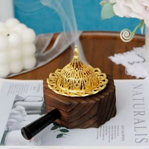 Quemador de incienso tradicional árabe de madera con taza de metal para quemar incienso de oud y fragancia de bakhoor - Product Image 1