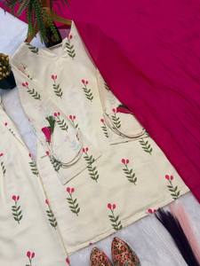 Conjunto de traje Salwar TENNECY para mujer, de algodón puro camericano, con mangas elegantes y adornos Latkan Farshi, para todas las temporadas, ideal para bodas. - Product Image 1