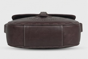 Sac bandoulière vintage en cuir artisanal, sacoche bohème sculptée à la main, sac à bandoulière en cuir véritable de qualité supérieure pour femme - Product Image 4