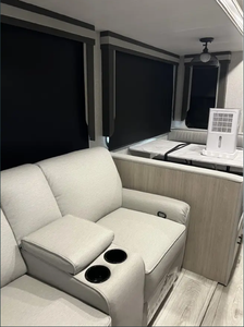 Camping-car de luxe d'occasion 2024 2023 2022 East To West A-l-t-a 2800KBH, caravane, motorhome, remorque de voyage - Product Image 4