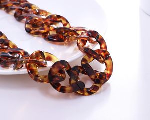 Resin Craft Artisan Handmade Resin Necklace for Women Party Style fashion pendant necklaces fashion jewelry necklaces - Product Image 3