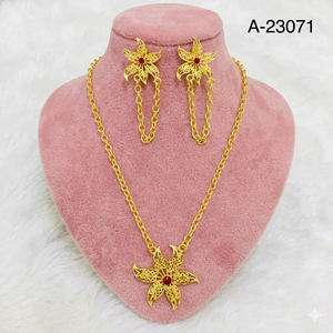 ชุดเครื่องประดับ MOLL JEWELLERS สไตล์อินเดีย ชุบทอง 24K สร้อยคอรูปดอกไม้ 0.3 ม. พร้อมต่างหู ประดับเพชรซิร์คอน สำหรับผู้หญิง เหมาะสำหรับงานหมั้น งานแต่งงาน หรือเป็นของขวัญ - Product Image 6