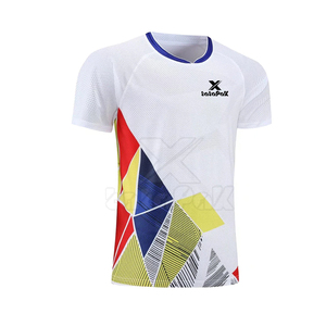 Ensemble de tenue de tennis respirant haute performance avec tissu 100 % polyester à séchage rapide et options de couleurs personnalisées pour les équipes - Product Image 3