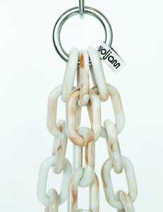 Lámpara de pared LED de resina hecha a mano con eslabones de cadena, decoración de pared para el hogar, accesorio de arte de resina transparente para sala de estar, dormitorio, pasillo - Product Image 4