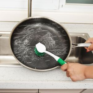 Set di 2 Spazzole per Piatti con Manico e Raschietto Integrato per Lavello, Pentole e Padelle - Spazzole per Pulizia Facile - Product Image 5
