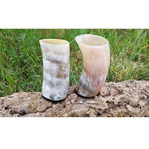 Verre à shot naturel en corne de Viking avec bouchon à paille pour les amateurs de vin, fabriqué à la main en Inde - Product Image 3