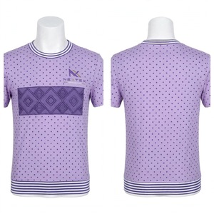T-shirt NEXTEX de haute qualité en coton doux, respirant, violet, avec panneau géométrique en losanges sur la poitrine, personnalisable - Product Image 4