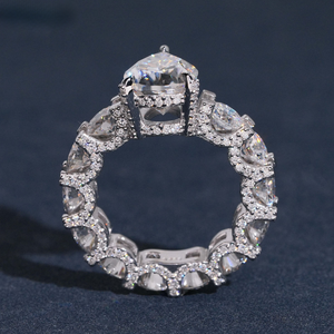 Bague Hiphop Unisexe en Argent Sterling 925 Plaqué Or Rose et Rhodium, Certifiée par un Certificat Tier, avec Moissanite Ronde Taillée en Poire et Sertissage à Griffes - Product Image 5