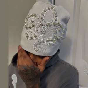ผู้ผลิตหมวกบีนนี่ โลโก้แบบกำหนดเอง หมวกสตรีทแวร์ถักลายใหม่ ประดับด้วยคริสตัล ปักลายดอกเฟลอร์เดอลิส - Product Image 1