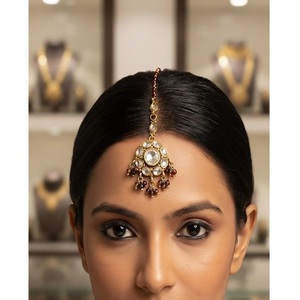 Preciosa joyería para el cabello Polki Mangtikka de latón chapado en oro de primera calidad para la colección de prendas de boda. - Product Image 1