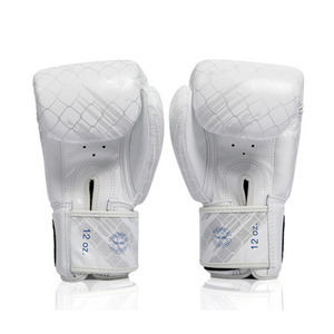 Gants de boxe blancs personnalisés avec impression de lettres, en cuir PU, pour entraînement de Muay Thai, mitaines de frappe, équipement de sparring graphique, vente en gros OEM - Product Image 3
