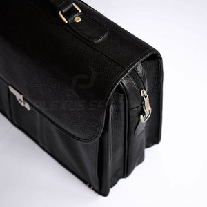 Maletín de Cuero para Portátil, Gran Capacidad, Casual, Hecho en Pakistán, Duradero, Calidad Premium, Unisex, Uso Diario - Product Image 4
