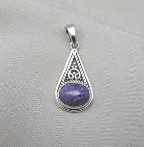 Pendentif Charoite en argent Sterling 925, bijoux faits à la main pour femmes et hommes, collier unique en pierres précieuses naturelles, cadeau - Product Image 1