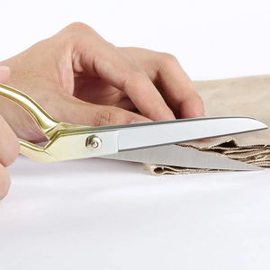 Ciseaux de tailleur professionnels personnalisables en acier inoxydable avec pointe acérée et logo personnalisé - Product Image 4