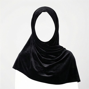 ผ้าคลุมศีรษะกำมะหยี่สีพื้นสำหรับผู้หญิง ผ้าพันคอแบบอุ่นสำหรับฤดูหนาว ใช้ได้ทุกวัน สไตล์ตะวันออกกลาง - Product Image 1