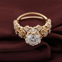 Vintage Vergoldeter Blumencluster-Ring für Damen mit Rundem Brillantschliff-Zirkonia-Stein Verlobungsschmuck