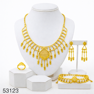 Elegante Juego de Collar y Pendientes de Latón Chapado en Oro con Circonita Natural, Diseño de Hoja, para Mujer, Cadena de Cuerda de 16 Pulgadas - Product Image 1