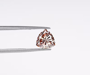 Diamant de laboratoire taille trionnelle fantaisie champagne 1,09 carat certifié IGI, pierre en vrac pour la fabrication de bijoux (vente en gros) - Product Image 2