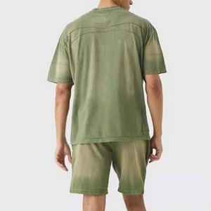Ensembles shorts et t-shirt personnalisés 100% coton délavé effet soleil, logo personnalisé, coupe ample épaules tombantes, ensemble deux pièces pour homme - Product Image 2