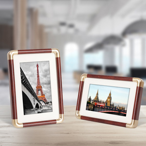Cadre photo décoratif de bureau en PVC imitation bois, style chinois, 6 pouces, avec bordure en cuivre et <span class=keywords><strong>coins</strong></span> arrondis – Vente en gros - Product Image 2