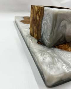 Porte-encens en résine et bois massif Golden Glow, brûleur d'encens artisanal haut de gamme avec récupérateur de cendres décoratif pour la méditation - Product Image 2