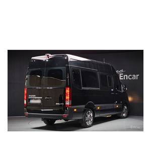 Hyundai Solati de 15 Plazas, Modelo Octubre 2023, 7,019 km, Diésel, Caja de Cambios Automática, Volante a la Izquierda, con Cámara Trasera - Product Image 2