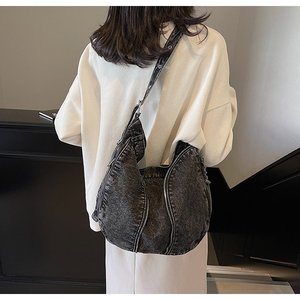 Sac fourre-tout grande capacité de style décontracté et original pour femme, nouvelle collection 2026, sac à bandoulière/sac travers tendance. - Product Image 3