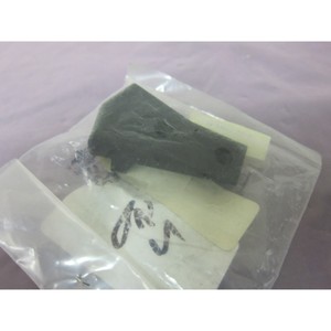 AMAT 26-81663-00 Clamp <b>Mounting</b> <b>Block</b> 402475 - Trusted Global Legacy Semiconductor Equipment and Parts at - Product Image 5