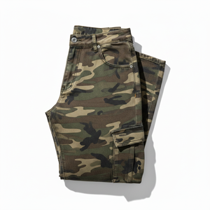 Pantalon cargo camouflage taille haute pour homme, coupe droite, plusieurs poches, style workwear en toile, fermeture boutonnée, idéal pour l'automne - Product Image 2
