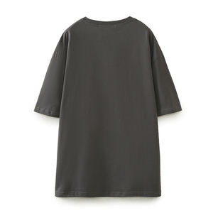 T-shirt graphique illustré Catwalk Vibes pour femme 2026 Gris anthracite Coupe oversize Streetwear artistique Haut de mode estival HD - Product Image 5