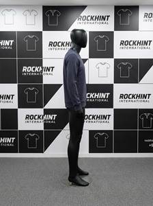 Sudadera Unisex de Corte Regular con Cuello Redondo, Color Negro Camel, 100% Algodón, Felpa, Personalizable con Logotipo, Estilo Urbano para Verano - Product Image 4