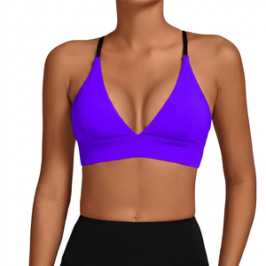 Soutien-gorge de sport blanc pour femme, col en V profond, dos nu, maintien moyen, haut de yoga, couleur unie, Spandex Polyester - Product Image 4