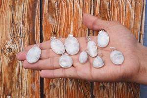 Colgante de Lágrima de Piedra Lunar Arcoíris Natural Vintage al por Mayor, Chapado en Plata, Hecho a Mano, con Engaste de Bisel de Cristal Curativo de Piedras Preciosas - Product Image 6