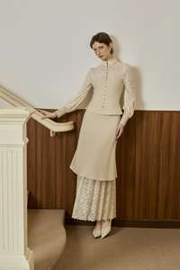 Falda Elegante y Romántica para Mujer, Algodón (exterior) + Encaje Elástico (interior), Conjunto Clásico ATHENA con Blusa de Encaje y Detalles de Encaje de Algodón KS52 - Product Image 3