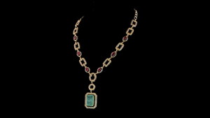 สร้อยคอจี้เงินแท้ชุบทองคำขาวประดับมรกต เพชรเจียระไนทรงบริลเลียนท์ที่เพาะเลี้ยงในห้องปฏิบัติการ ประดับด้วยทับทิมสีชมพูที่ได้รับการรับรอง หรูหรา - Product Image 3