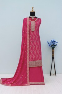 Premium Heavy Winter Suit Pure Viscose Jacquard Top Santoon Bottom Chinon Silk Dupatta Multi-Thread Broderie Fantaisie Modèle - Product Image 2