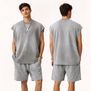 Conjunto de Camiseta sin Mangas y Pantalones Cortos para Hombre, Ropa Deportiva de Alta Calidad, Tejido Ligero y Transpirable, Diseño Cómodo de Secado Rápido para Correr - Product Image 1