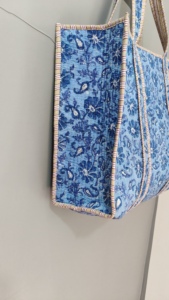 Sac fourre-tout de marché de qualité supérieure, grand sac, nouveau sac fourre-tout fait main, sac VIP léger en coton de haute qualité, imprimé au bloc à la main - Product Image 2