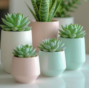 Maceta de Cerámica Hecha a Mano con Acabado Verde Mate, Duradera, para Interiores, para Suculentas, Decoración Moderna y Minimalista para el Hogar - Product Image 4