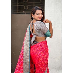 Sari Patola Bandhani en soie douce rose tissé Zari avec des tissages contrastés pour les mariages Elite Weaves 600g - Product Image 3